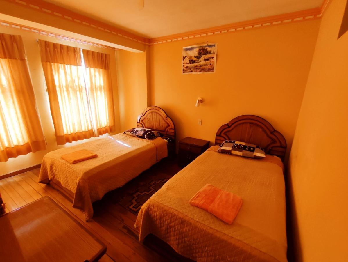 Hostal Las Balsas Copacabana  Extérieur photo